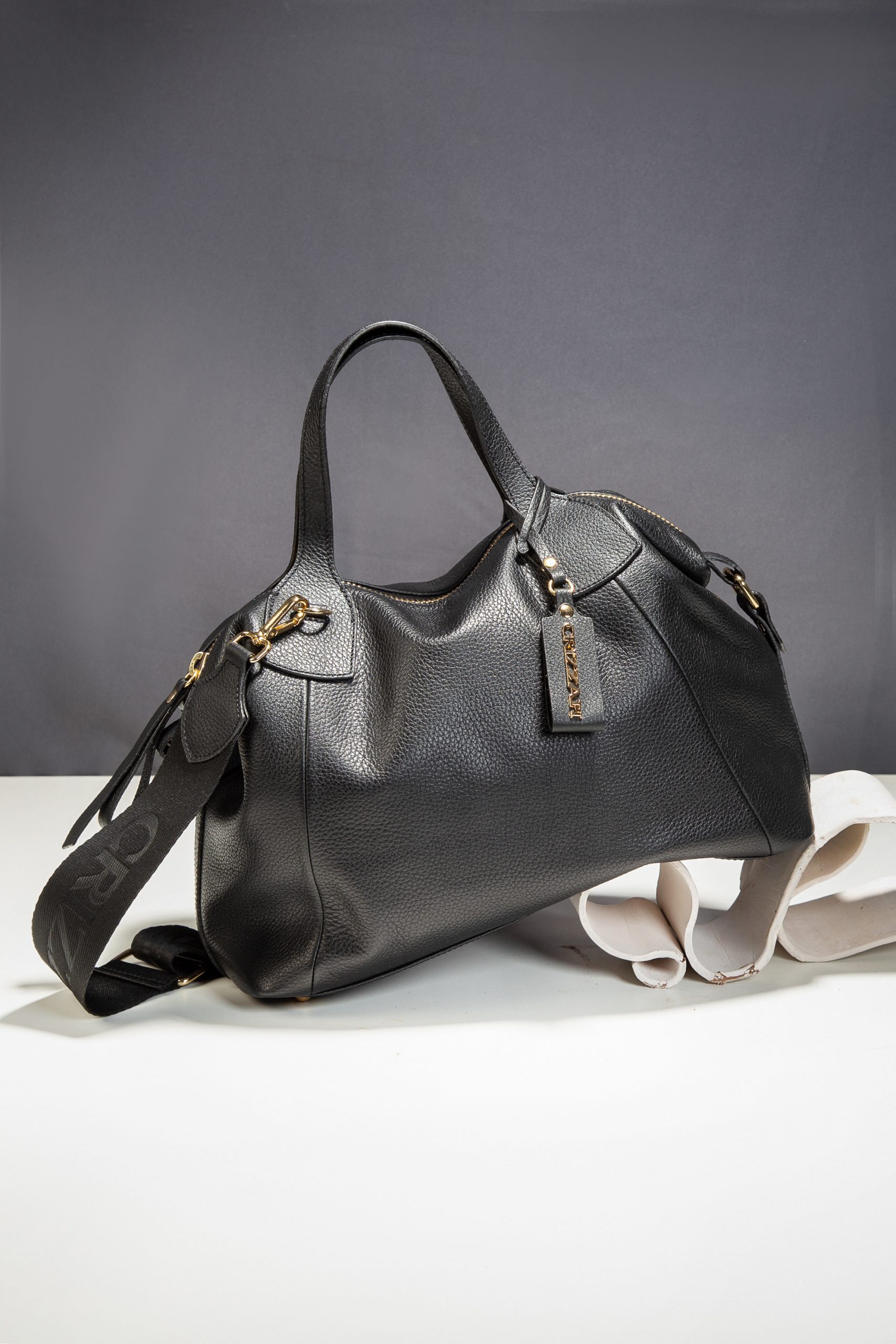 bolsa-tote-crizzapi-tote-frente-com-cenario-crizzapi